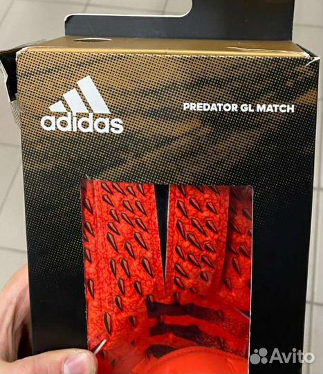Вратарские перчатки adidas predator match