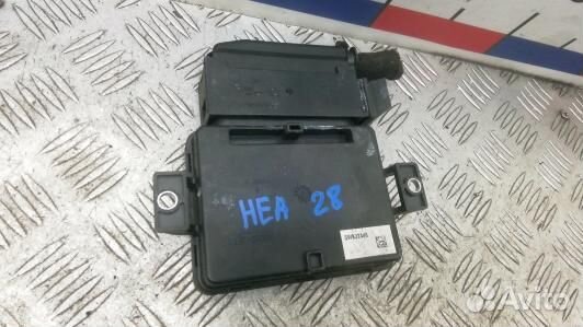 Блок управления ручника (стояночного тормоза) audi