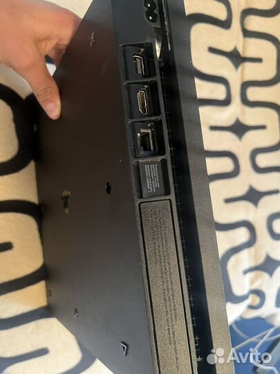 Sony playstation 4 slim