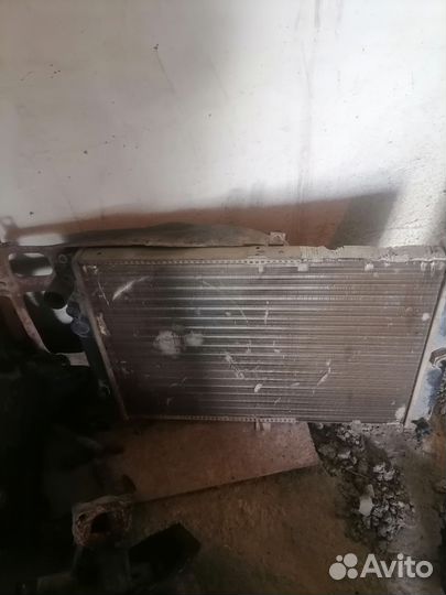 Запчасти на audi 80 b4