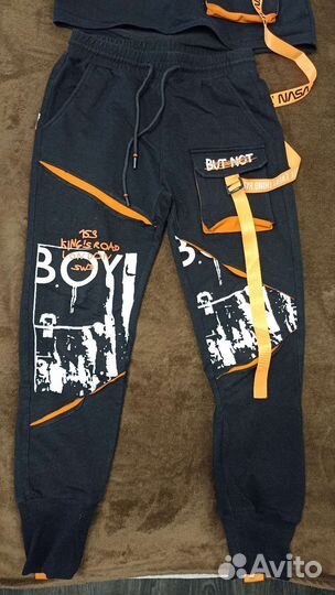 Спортивный костюм