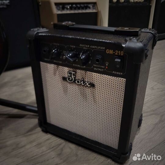 Электрогитара Fender стиль + комбоусилитель