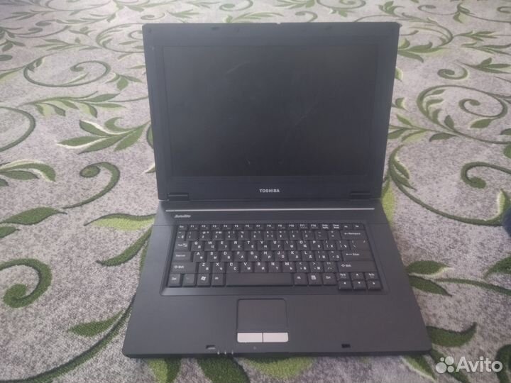Ноутбук asus