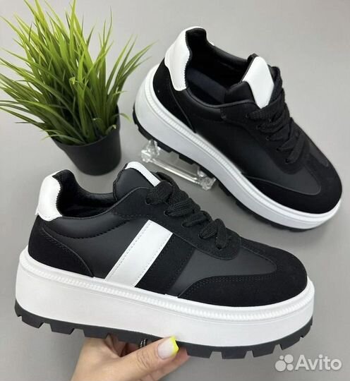 Кроссовки (кеды) женские