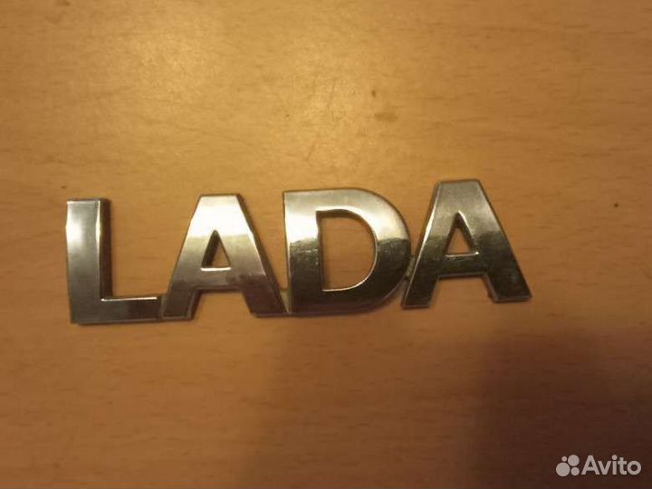 Шильдик LADA