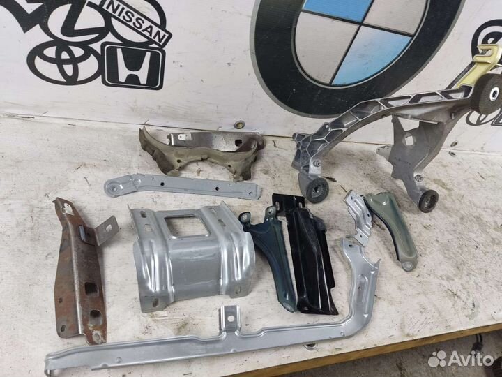 Кронштейны BMW 7 F01 f02