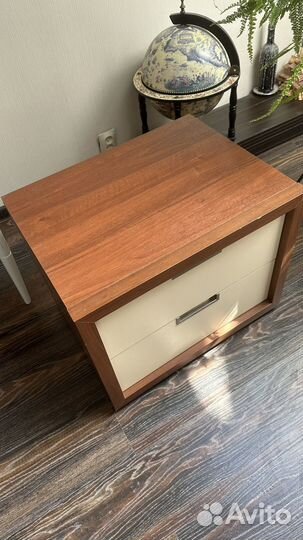 Тумба прикроватная