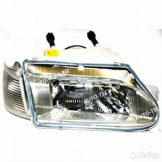 Блок Фара левая (С указателем поворота белый) 2115