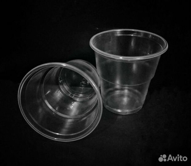 Пластиковые стаканчики
