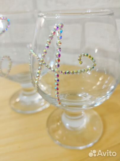 Бокалы с буквами из страз. Подарок. Любимая буква
