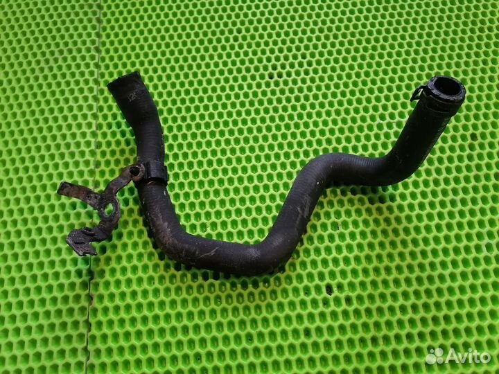 Патрубок охлаждения Мерседес W220