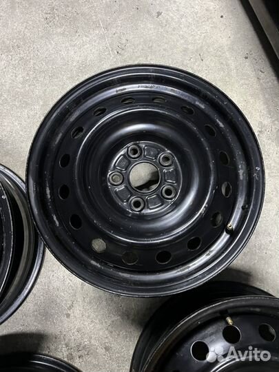 Штампованные диски Toyota 5x114.3 Цо 60.1 R16