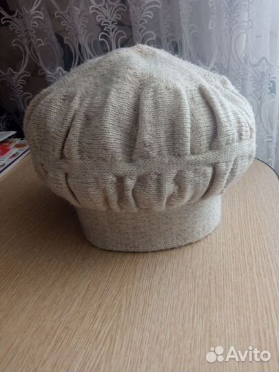 Шапка берет женская вязаная