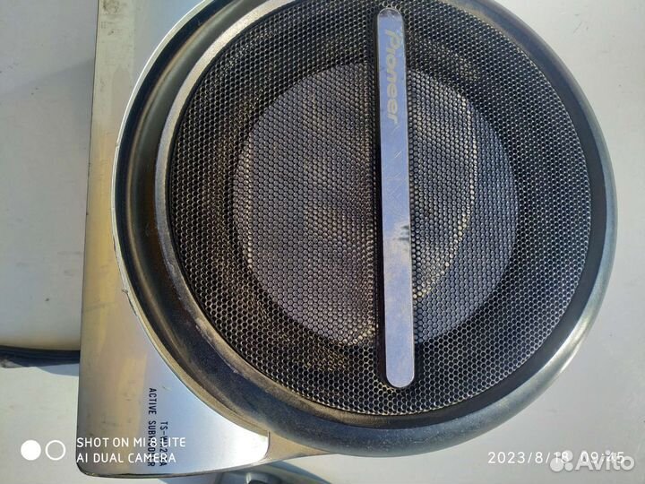 Сабвуфер для автомобиля