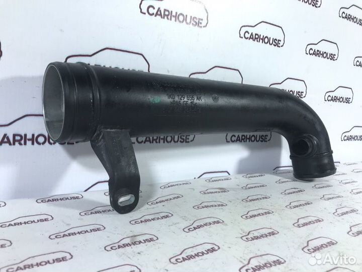 Патрубок воздушного фильтра Volkswagen Passat B6