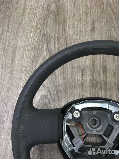 Руль Nissan Micra 2005