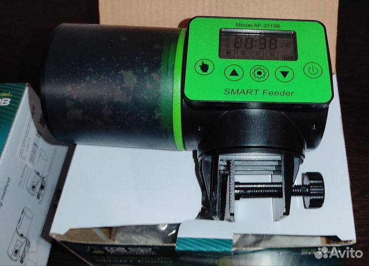 Автоматическая кормушка для рыб