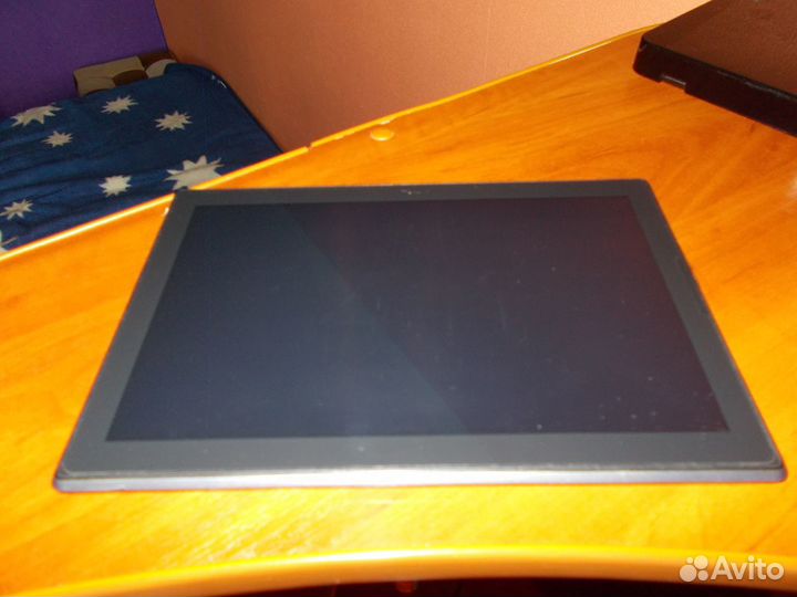 Продаю планшет lenovo TB-X304L