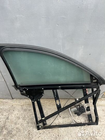 Стекло,передняя,левая Ауди а6
