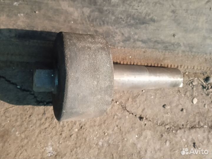 Два круга токарные