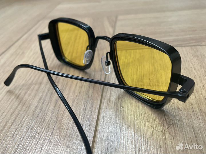 Солнцезащитные очки