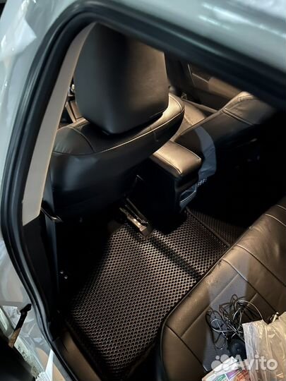 Автомобильные коврики toyota corolla
