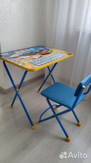 Детский стол и стул
