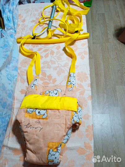 Детские качели прыгунки до 2 лет