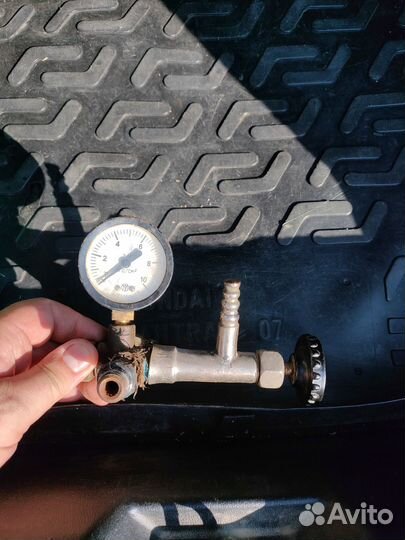 Перепускной клапан, с манометром