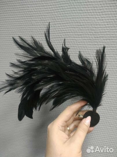 Заколка с перьями