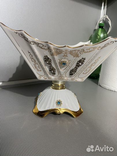 Фруктовница на ножке