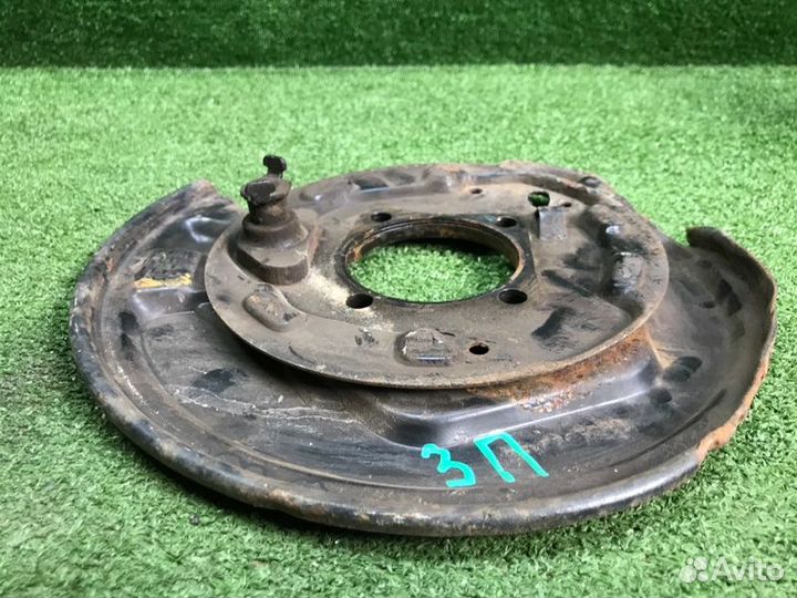 Щиток тормозного механизма задний правый Lifan