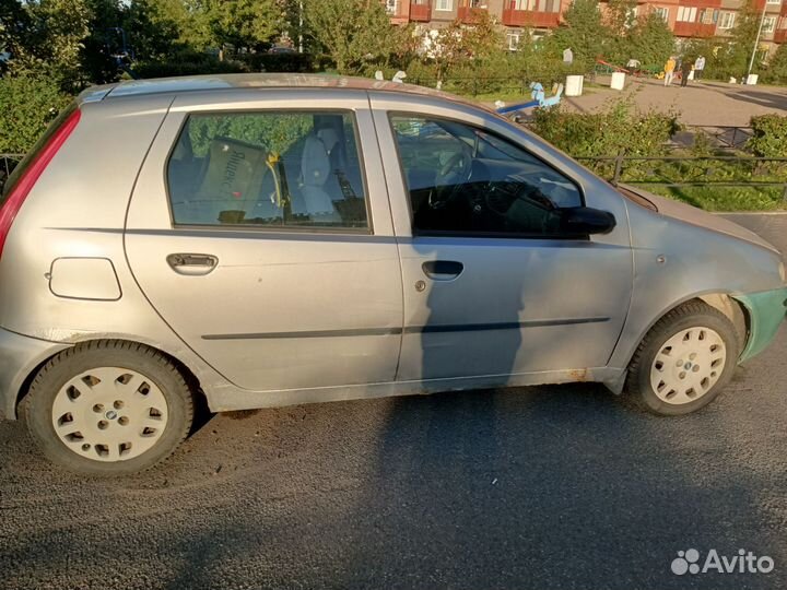 FIAT Punto 1.2 МТ, 2000, битый, 230 000 км