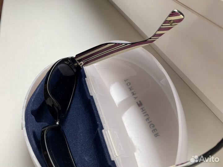 Солнцезащитные очки женские брендовые