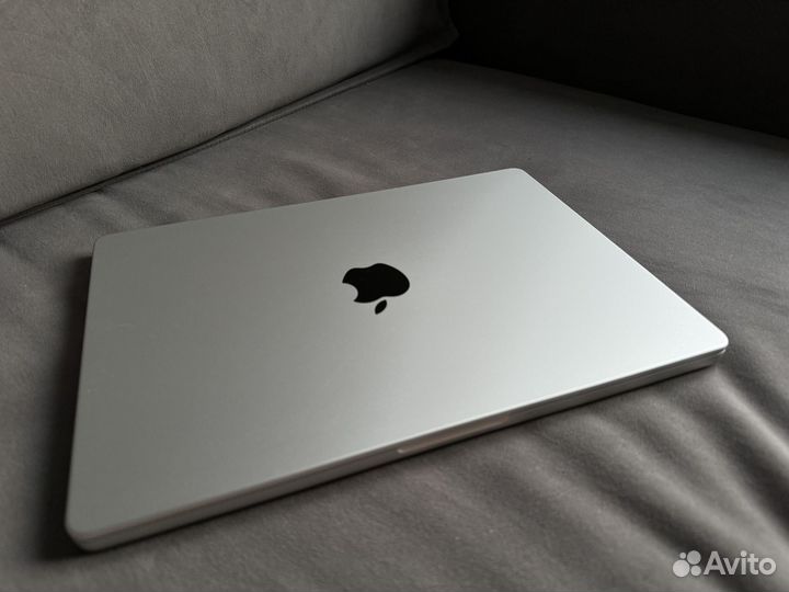Macbook m3 pro 14 18gb 1tb