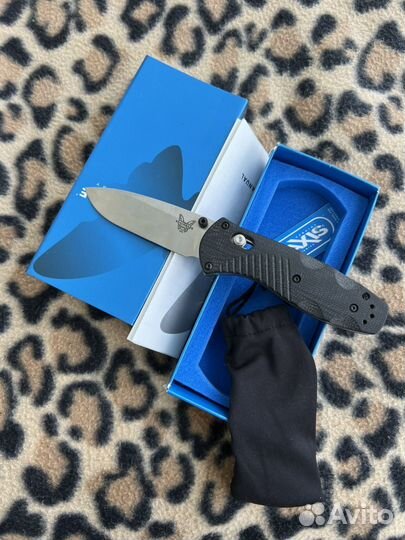 Benchmade нож