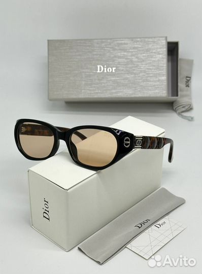 Солнцезащитные очки