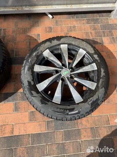 Pirelli Ice Zero 205/55 R16