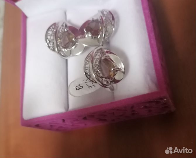 Серебряные серьги и кольцо