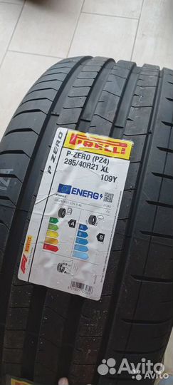 Pirelli P Zero PZ4 285/40 R21