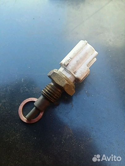 Датчик температуры Toyota Lexus 894220D010