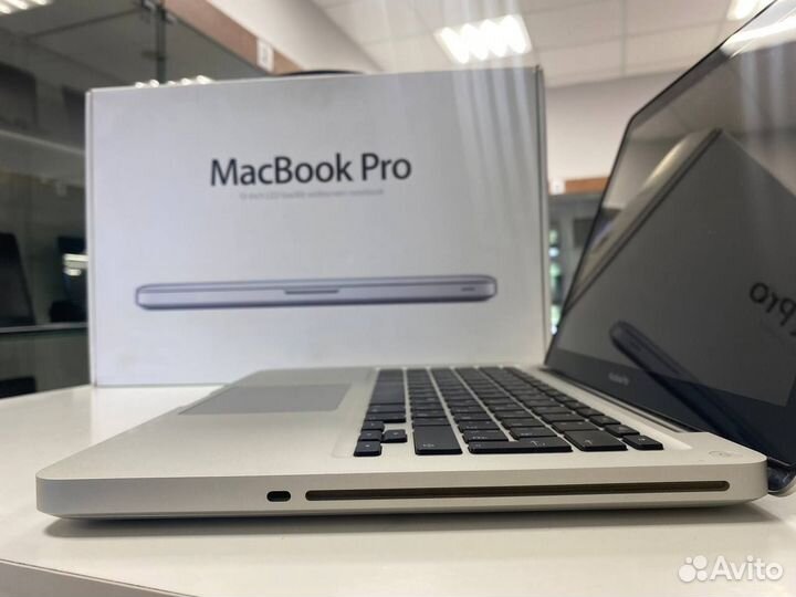Ноутбук Apple MacBook Pro 13 Mid 2009
