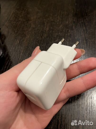 Адаптер питания на iPhone