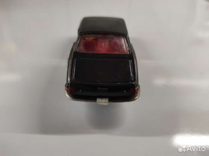 Масштабная модель автомобиля Chrysler