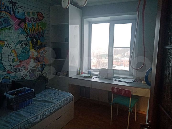 4-к. квартира, 77 м², 5/5 эт.