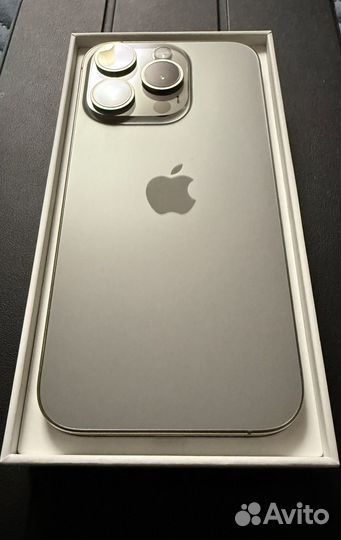 iPhone 15 Pro, 256 ГБ