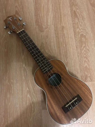 Укулеле сопрано LIS-300NA