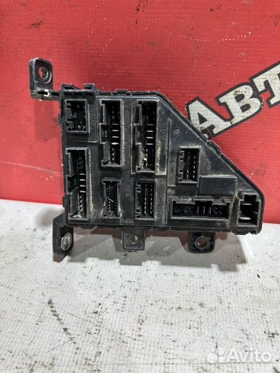 Блок предохранителей салонный Hyundai Tucson 1