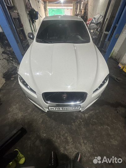 Автомобиль на Запчасти ягуар xf 2011-2015