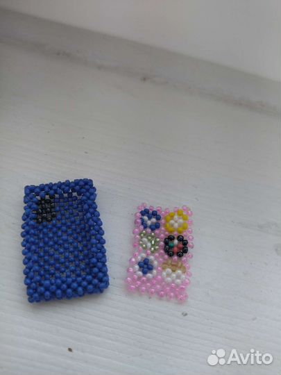 Телефон со съёмным экраном из бисера